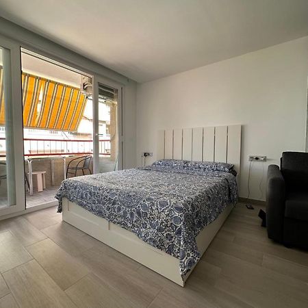 Studio Monserrate H Torrevieja Kültér fotó